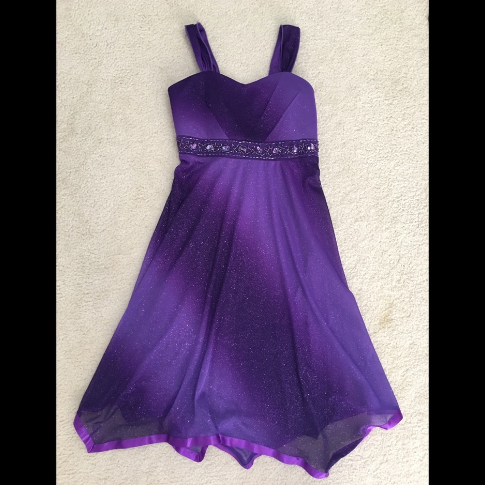 Party dress for girls, like new. Girls size 10